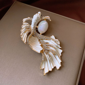 Broche de luxe française Senior Sentiment broche véritable or galvanoplastie diamant-ensemble lettre ancienne mode cuivre bijoux en gros - Product Image 2
