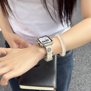 Bracelet en cuir blanc diamanté de style décontracté Star River pour Apple Watch 10 et 11, respirant et doux - Product Image 3