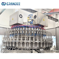 Ligne de production d'équipements de remplissage d'eau minérale pure en bouteille PET entièrement automatique à grande vitesse