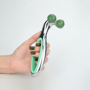 Nouveau style – Système de dermaroller en Y à facettes, rouleau de massage facial en quartz rose et jade avec poignée en alliage de <span class=keywords><strong>zinc</strong></span> pour lifting du visage - Product Image 3