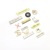 Étiquettes Métalliques Personnalisées Lavables Gravées en Relief avec Logo de Marque, Étiquettes à Coudre Sans Pli pour Vêtements et Sacs
