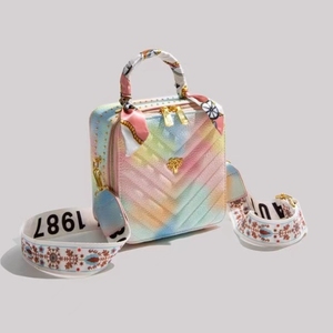 หนังเทียมพิมพ์ลายนูนรูปปลาไข่มุกสีลูกกวาดสายรุ้งสำหรับกระเป๋าผู้หญิงและของตกแต่ง - Product Image 6