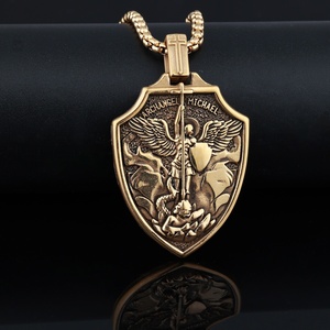 Collier pendentif en forme de bouclier de l'archange Saint Michel en acier inoxydable pour hommes et femmes, bijoux de protection de Saint Michel - Product Image 4