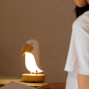 Toucan veilleuse avec haut-parleur lampe de lit veilleuse rechargeable en bois veilleuse pour enfants - Product Image 1