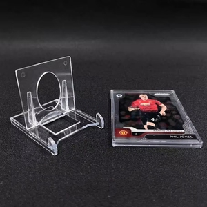 Expositor de Alta Calidad para Tarjetas Pokémon con Base Transparente de un Toque - Product Image 6