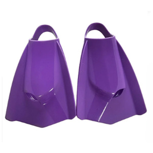 Suave buena calidad al por mayor listo Stock bolsa de malla embalaje Swim Flipper aletas de buceo cortas aleta de entrenamiento para adultos