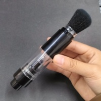 Vente chaude : Contenants vides avec brosse, bâton de crème solaire rétractable portable, brosse cosmétique, flacon de poudre libre avec logo, conteneur