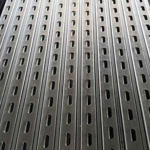 Profilé en C en acier inoxydable massif non perforé sur mesure pour la construction de supports solaires, idéal pour le pliage, la découpe et la soudure - Product Image 6