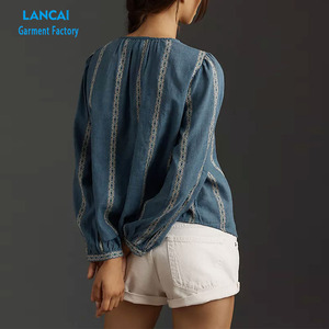 Logo personnalisé rayonne tissu lignes de broderie femmes chemise surdimensionnée décontracté chemises à manches longues - Product Image 3