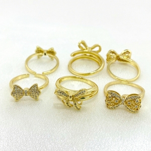 Anillo de Moda Ajustable Chapado en Oro con Diseño de Lazo y Joyería de Latón para Uso Diario Femenino - Product Image 4
