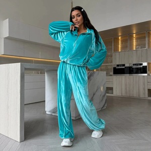 Ensemble deux pièces en <span class=keywords><strong>velours</strong></span> pour <span class=keywords><strong>femme</strong></span>, coupe ample, couleur unie, veste zippée à manches longues et <span class=keywords><strong>pantalon</strong></span> large, idéal pour l'hiver et le quotidien – Nouvelle collection personnalisée en usine - Product Image 4