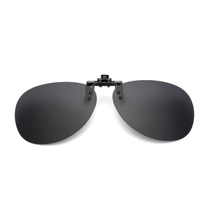 Lunettes de soleil polarisées à clipser, verres UV400 anti-reflets en résine, noires, unisexes, pour la conduite, les sports de plein air, la mode - Product Image 2
