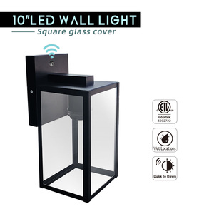 Applique murale extérieure 120V homologuée ETL, ampoule remplaçable E26/E27, en aluminium, carrée, pour emplacement humide - Product Image 2