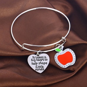 Bracelet ajustable en acier inoxydable avec breloque cœur, cadeau pour la fête des enseignants - Product Image 6