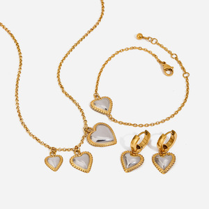 Ensemble de bijoux en forme de cœur, acier inoxydable plaqué or, collier, bracelet, boucles d'oreilles, cadeau pour femme - Product Image 1