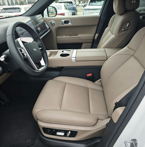 Gebrauchtwagen 2025 Li Auto L7 Ultra Überholter PHEV SUV Weiß Braunes Interieur Geringe Laufleistung Linkslenker - Product Image 6