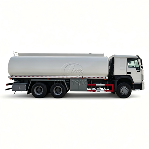 Camión Cisterna Diésel con Dispensador de Combustible 10m³-25m³ Sinotruk Howo, Camión de Almacenamiento de Petróleo para Reabastecimiento de Aeronaves, Fabricante de Camiones - Product Image 1