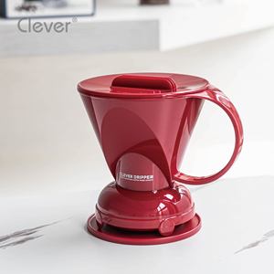 Cafetera de Filtro de Plástico Resistente, Color Rojo, Forma Trapezoidal, Marca Eastman Tritan, Libre de BPA, para Oficinas y Cocinas - Product Image 4