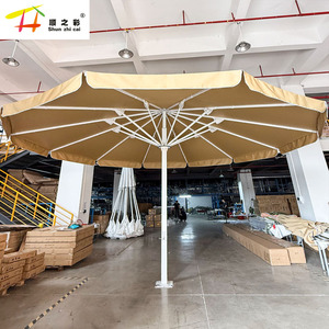 Parasol Rétractable Électrique en Aluminium de Grande Taille (4m-9m) avec Télécommande LED pour Restaurant et Hôtel, Personnalisable avec Logo, Pliant - Product Image 1