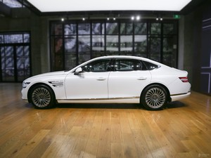 En stock 2023 Hyundai Genesis G80 Voiture électrique Sport NEDC 625km Véhicule à énergie nouvelle Luxe Nouvelle berline 4 portes 5 places Voiture électrique - Product Image 6