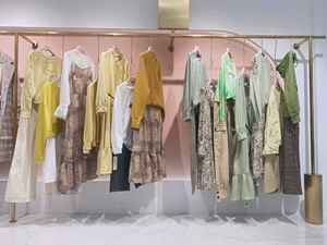 <span class=keywords><strong>Ropa</strong></span> de Invierno de Moda para <span class=keywords><strong>Mujer</strong></span>, Usada, con Descuento, de Poliéster, Talla Única, Liquidación al por Mayor, Envío Mixto - Product Image 5