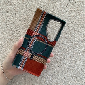 เคสโทรศัพท์มือถือลายคาร์บอนไฟเบอร์พร้อมกรอบกล้องโลหะสำหรับ Samsung S24 S23 S25 ultra ฝาหลังแม่เหล็กในตัว - Product Image 3