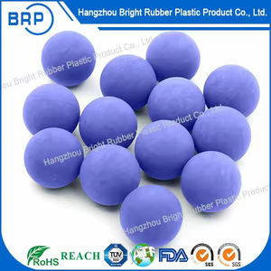 ลูกบอลยางแข็งแบบเด้งสูง ผลิตตามสั่ง เป็นมิตรกับสิ่งแวดล้อม ป้องกันการแตก ของเล่นสัตว์เลี้ยง บรรเทาความเครียด ใช้ในอุตสาหกรรม ทนทาน ปลอดสารพิษ ระดับ ShoreA - Product Image 6