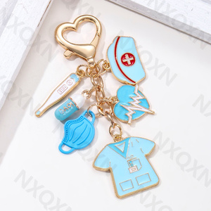 Phim Hoạt Hình Trái Tim Men <span class=keywords><strong>Keychain</strong></span> Handmade Kim Loại Nhiệt Kế Và Viên Nang Y Tá Hat Và Bác Sĩ Key Ring Set Quà Tặng Cho Phụ Nữ Và Nam Giới - Product Image 6