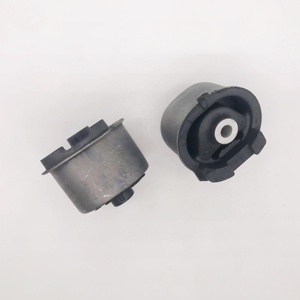 Commercio all'ingrosso boccole del braccio di controllo per <span class=keywords><strong>Toyota</strong></span> Yaris VIOS berlina 1NZFE supporti del <span class=keywords><strong>motore</strong></span> 12372-21130 12372-21131 - Product Image 1