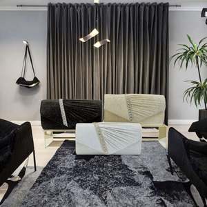 Bolso de Mano Tipo Clutch con Cadena para el Hombro, con Brillantina Rosa y Diamantes de Imitación, Estilo Monedero - Product Image 2