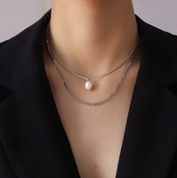 Meilleure vente de bijoux en acier inoxydable or deux couches empilables chaîne cubaine perle collier à breloques