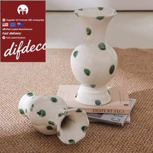 Nuevo Florero de Cerámica con Diseño de Flor de Loto y Puntos Verdes, Estilo Chino, Hecho a Mano, Estilo Vintage, Arreglo Floral de Alta Gama, Retro - Product Image 1
