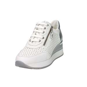 Sneakers Morbide da Donna Cinzia Bianche e Argento con Chiusura a Zip e Dettagli Traforati - Product Image 1