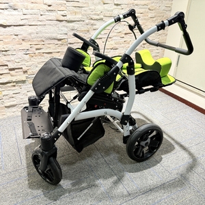 Silla de Ruedas Ergonómica para Niños con Parálisis Cerebral, Cochecito Plegable para Bebés, Silla de Ruedas Manual para Discapacitados - Product Image 4