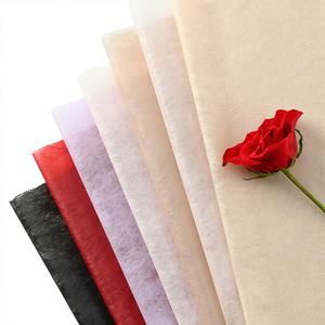 Papel de Seda Impermeable Reciclable de PVC de una Cara con Diseño de Burbujas y Flores, 30cm*30cm, Personalizable - Product Image 3