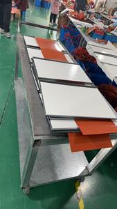 Coussin chauffant en silicone à faible teneur en COV de qualité alimentaire vulcanisé en permanence aux coussins en aluminium - Product Image 2