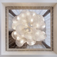 Lampe LED en cristal d'intérieur au design unique et personnalisé pour hôtels et salles de banquet, magnifique luminaire suspendu en forme de fleur