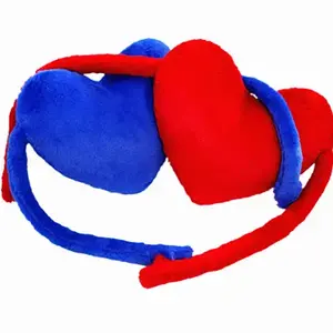 J446 nouveauté canapé personnalisé peluche coeur bleu cadeau filles Saint Valentin chambre à coucher peluche coeur rouge oreiller avec bras et mains