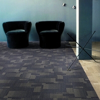 Dalles de moquette modernes de luxe, rembourrées, imperméables, en nylon PP, pour bureaux commerciaux et maisons, carrées, 50*50 cm