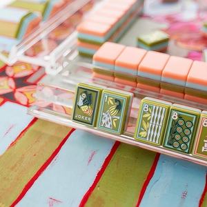 Vente en gros mini nouvelle couche artistique vert personnalisé bambou voyage Mahjong ensemble 160 gravé luxe acrylique américain Mahjong tuiles - Product Image 5
