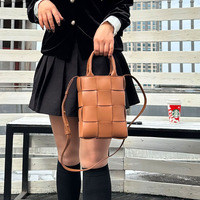 Sacs à bandoulière pour femme en cuir véritable de style simple, couleur unie, tissés, avec bandoulière réglable, sac fourre-tout