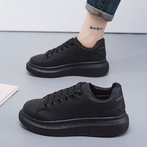 Zapatos Casuales de Diseño para Hombre y Mujer en Color Negro, Cómodos, Transpirables, Resistentes al Desgaste, Zapatos Deportivos de Alta Calidad para Exteriores - Product Image 3