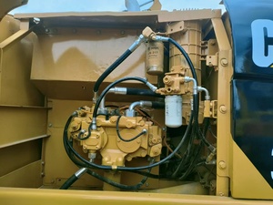 En stock : Excavatrice Caterpillar 320CL d'occasion, châssis à chenilles longues avec une grande stabilité, système hydraulique d'origine, faible taux de défaillance. - Product Image 3