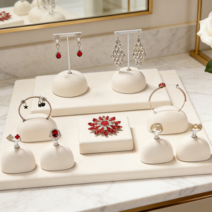 Exhibidores de Joyería de Diseño Moderno, Soporte para Exhibición de Joyería para una Exhibición Elegante en la Vitrina - Product Image 2