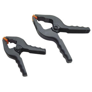 Pince à ressort Fervi 100 mm pour laboratoire, mâchoires réglables - Product Image 1