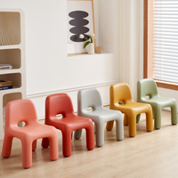 Ensemble table et chaises en plastique pour enfants, idéal pour l'école maternelle et les petites filles et garçons