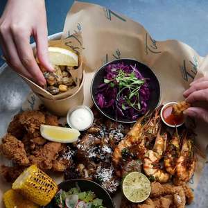 Papel de Envolver Grueso Personalizado para Comida Rápida, Bajo MOQ, Impreso, Resistente a la Grasa, Recubierto de PE, Reciclable, Papel Glassine - Product Image 1