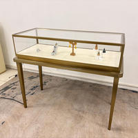 Vitrine de présentation, meuble de présentation, style vintage moderne, base de piédestal rectangulaire, style postmoderne, éclairage LED, magasin de vente au détail de bijoux