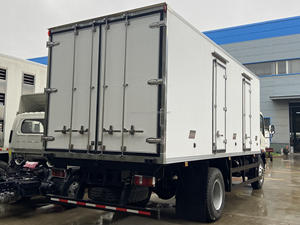 Howo 4x2 <span class=keywords><strong>10</strong></span> <span class=keywords><strong>tonnes</strong></span> <span class=keywords><strong>camion</strong></span> frigorifique de 12 <span class=keywords><strong>tonnes</strong></span> de <span class=keywords><strong>camion</strong></span> de congélateur diesel pour le transport de poisson et de viande - Product Image 5