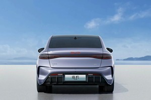 Vente en gros BYD Seal 2025 Berline intermédiaire 100% électrique Autonomie CLTC 510 km Moteur 170 kW Charge rapide 25 min Véhicule d'exportation - Product Image 5
